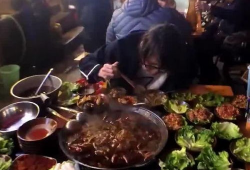 火锅视频,揭秘火锅视频中的美食诱惑与社交魅力